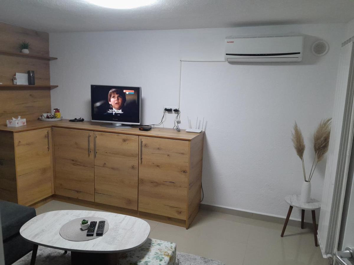 Apartmani Bet Gradacac 1 Maj Broj 24 エクステリア 写真