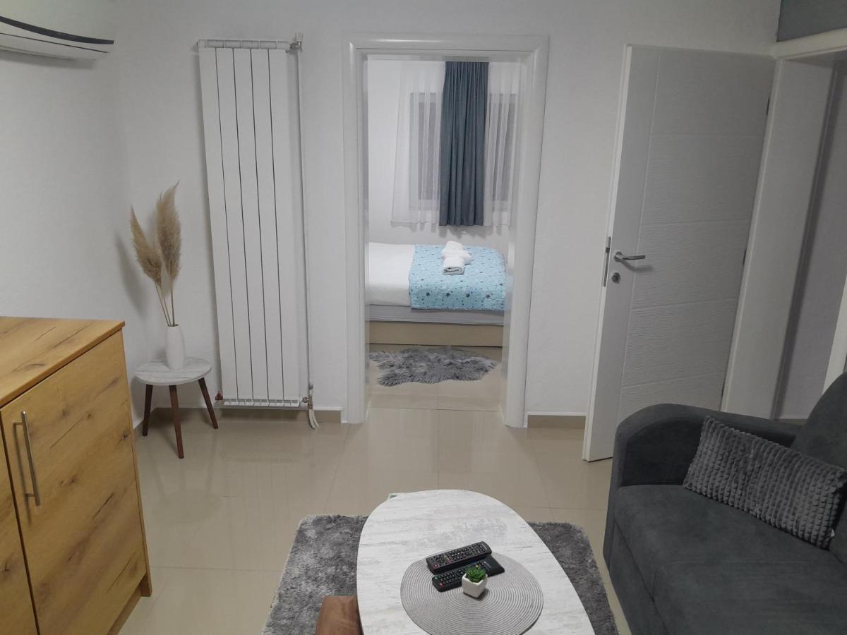 Apartmani Bet Gradacac 1 Maj Broj 24 エクステリア 写真