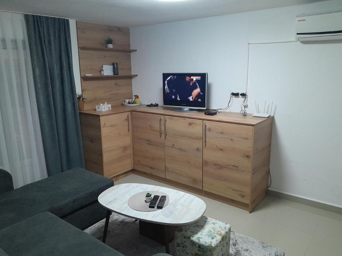 Apartmani Bet Gradacac 1 Maj Broj 24 エクステリア 写真