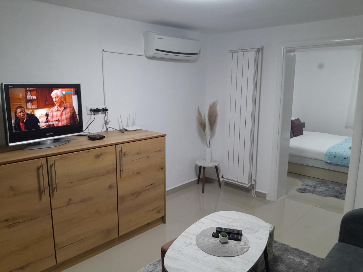 Apartmani Bet Gradacac 1 Maj Broj 24 エクステリア 写真
